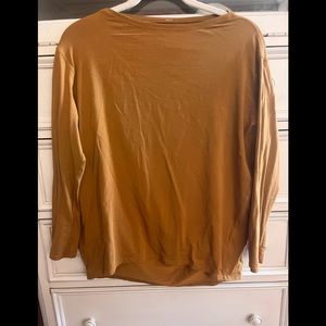 Lululemon back in action long sleeve